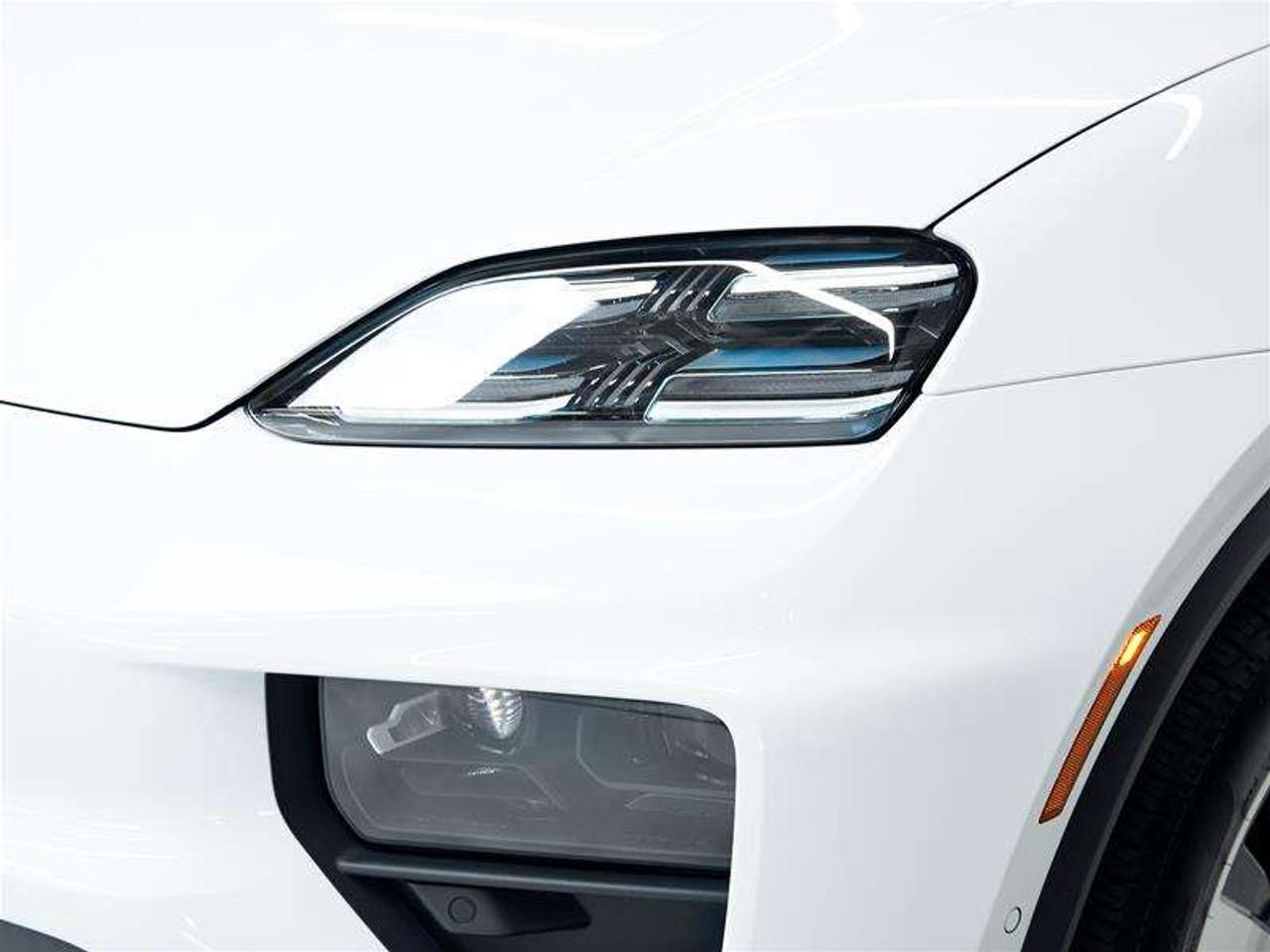 2025 Porsche Macan Electric RWD Photo
