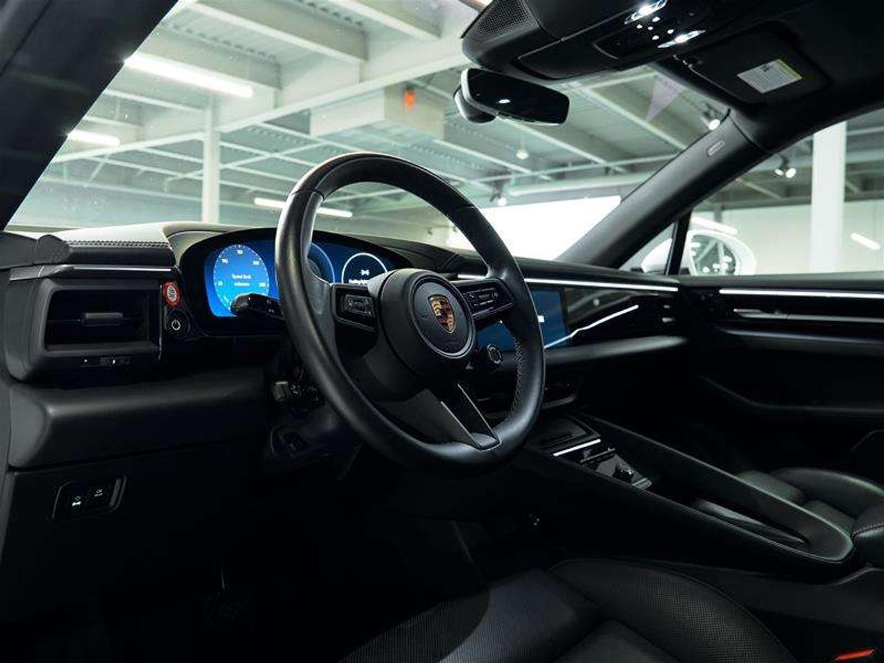 2025 Porsche Macan Electric RWD Photo