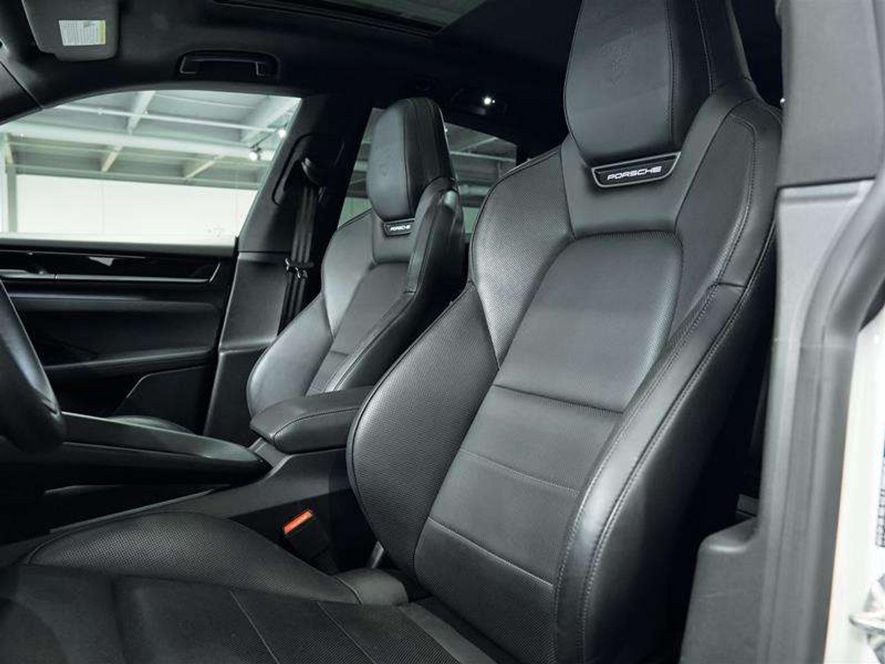 2025 Porsche Macan Electric RWD Photo