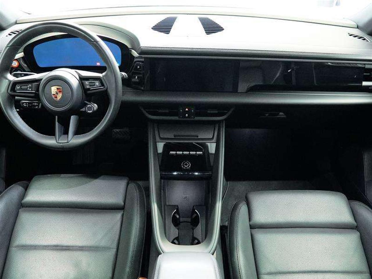 2025 Porsche Macan Electric RWD Photo