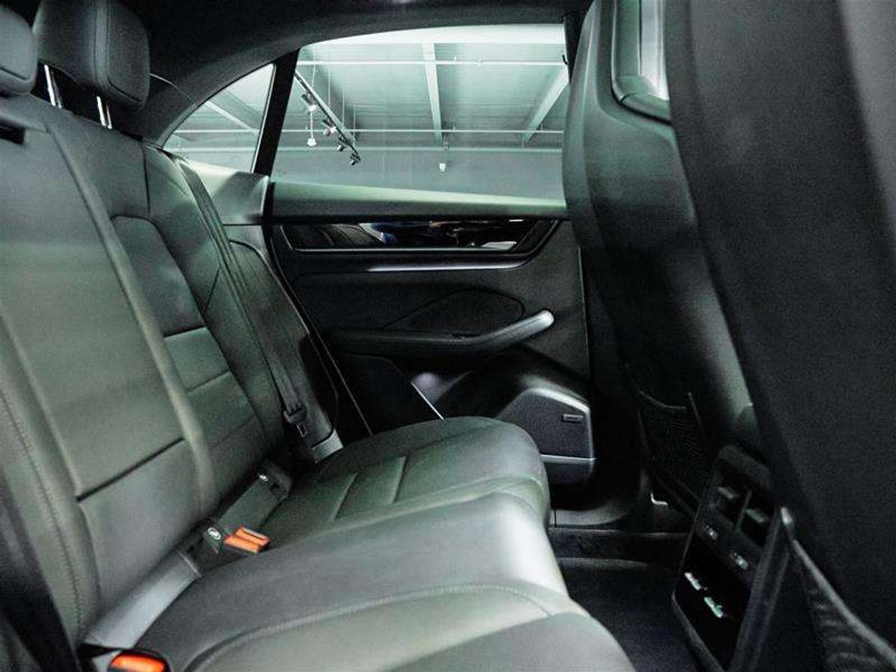2025 Porsche Macan Electric RWD Photo
