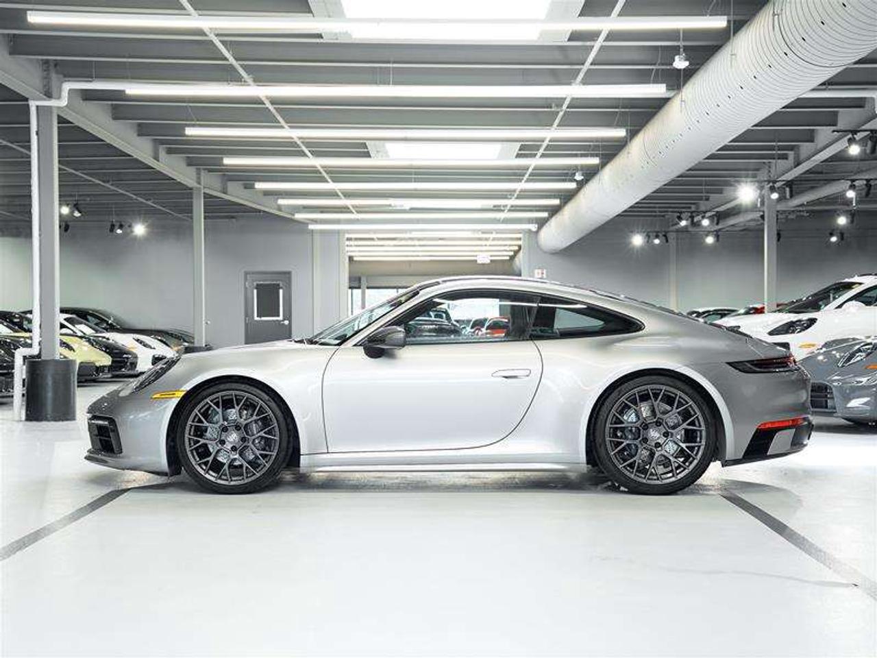 2023 Porsche 911 Carrera T Coupe Photo
