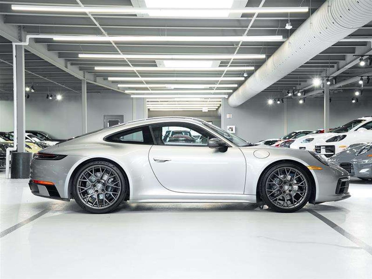 2023 Porsche 911 Carrera T Coupe Photo