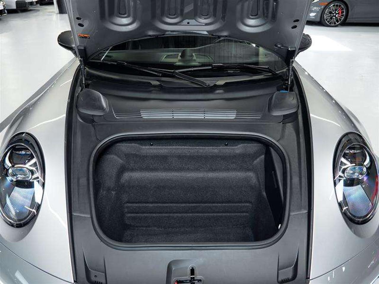 2023 Porsche 911 Carrera T Coupe Photo
