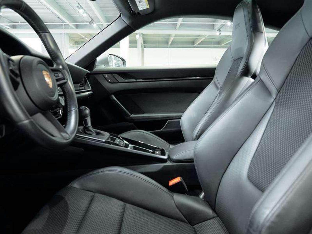 2023 Porsche 911 Carrera T Coupe Photo