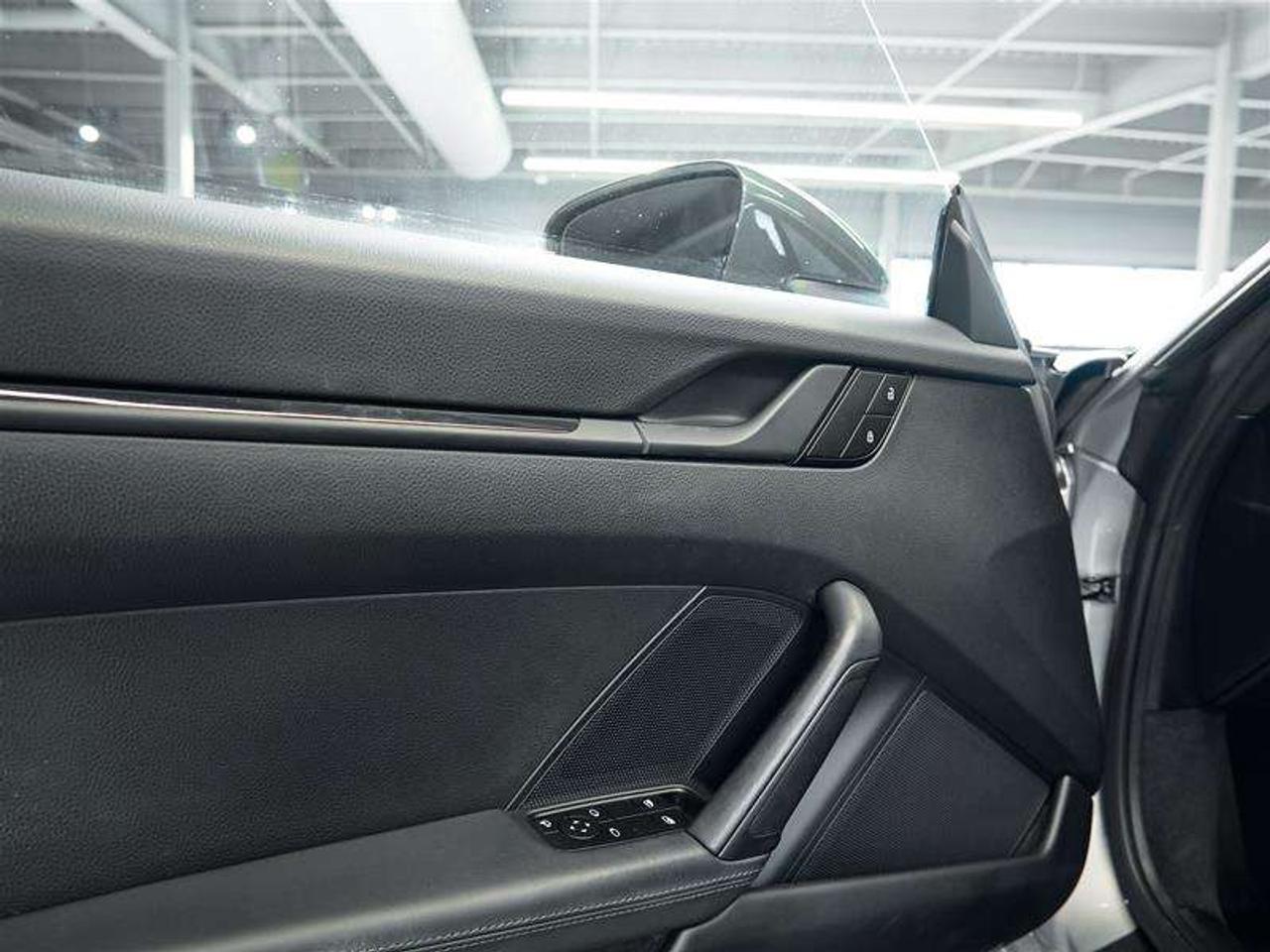 2023 Porsche 911 Carrera T Coupe Photo
