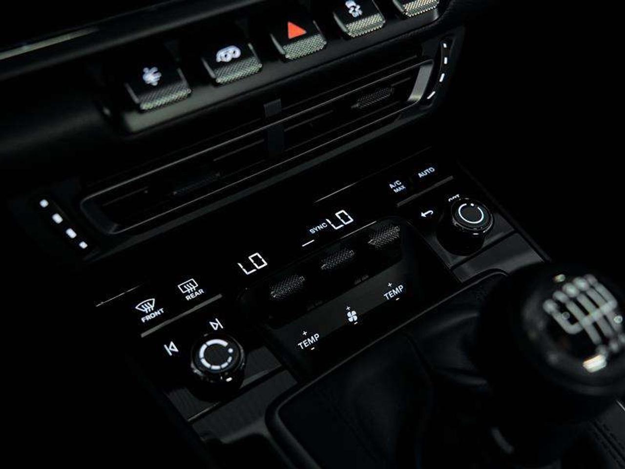 2023 Porsche 911 Carrera T Coupe Photo
