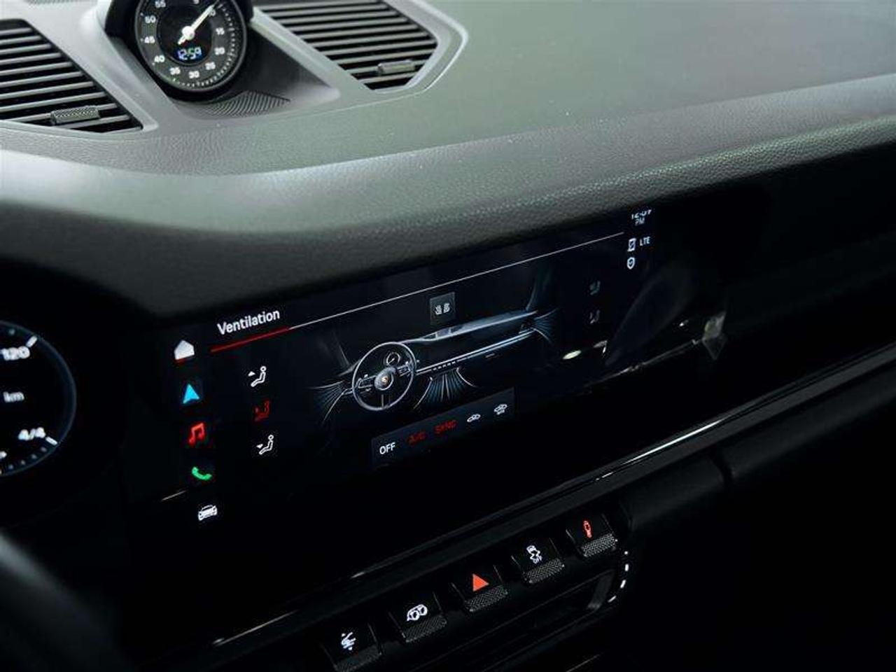 2023 Porsche 911 Carrera T Coupe Photo