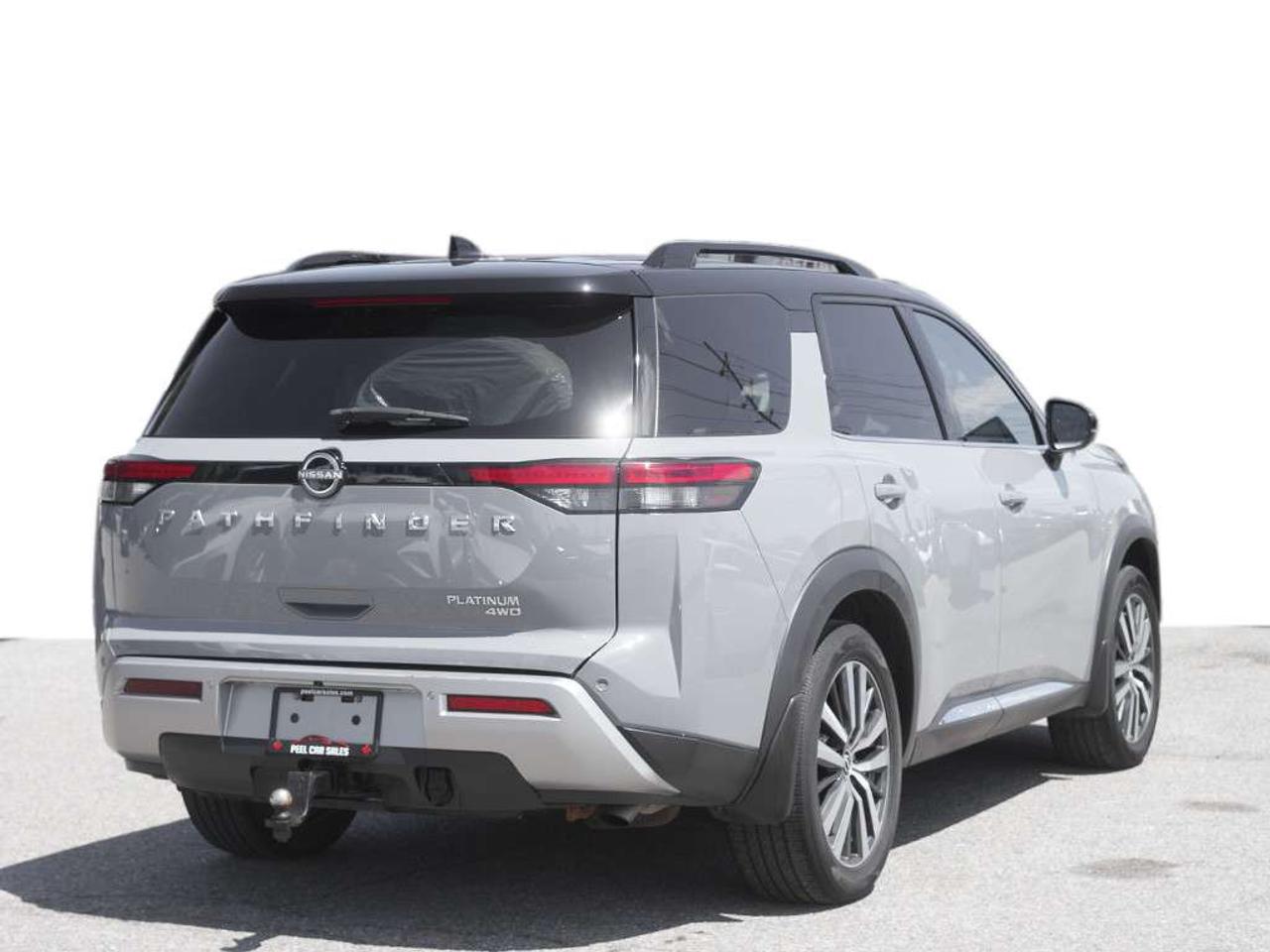 2022 Nissan Pathfinder Platinum AWD Panoroof Leather Seats Tow Tire Set Heads Up Display Photo