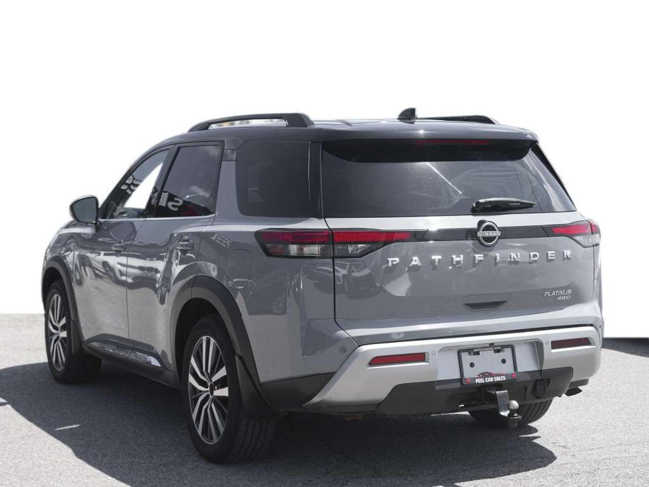 2022 Nissan Pathfinder Platinum AWD Panoroof Leather Seats Tow Tire Set Heads Up Display Photo