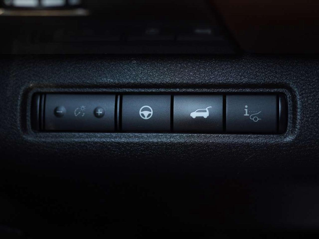 2022 Nissan Pathfinder Platinum AWD Panoroof Leather Seats Tow Tire Set Heads Up Display Photo