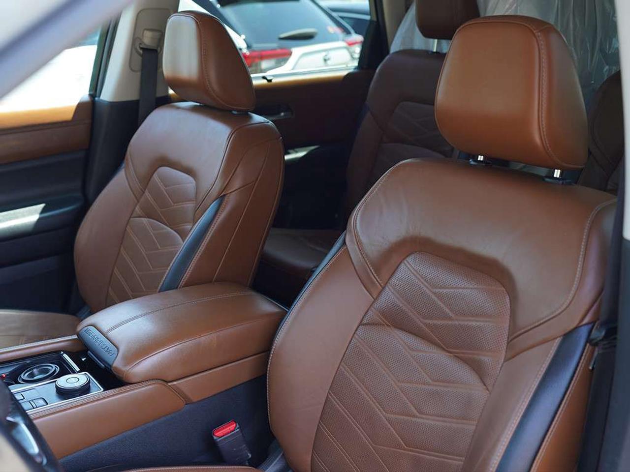2022 Nissan Pathfinder Platinum AWD Panoroof Leather Seats Tow Tire Set Heads Up Display Photo