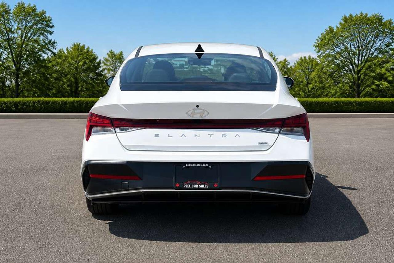 2025 Hyundai Elantra Luxury Hybrid Sunroof Alloy Wheels Photo