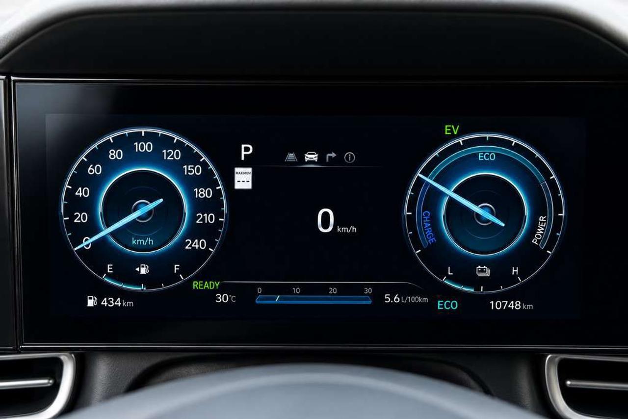 2025 Hyundai Elantra Luxury Hybrid Sunroof Alloy Wheels Photo