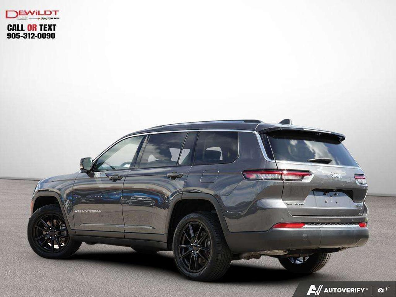 2022 Jeep Grand Cherokee LIMITED   LUXURY TECH GRP   PANO ROOF Photo3