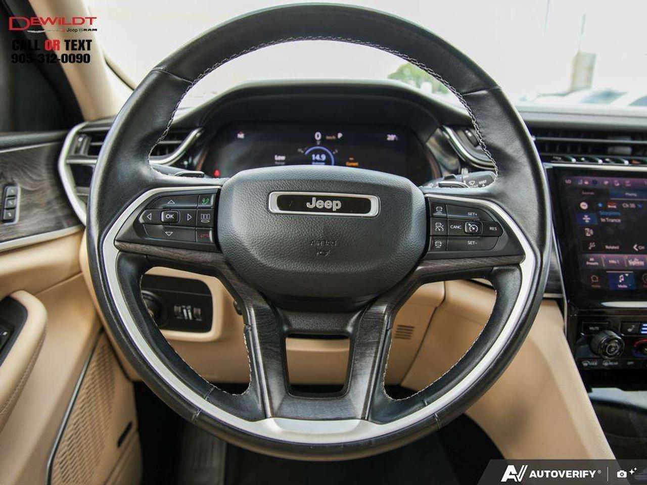 2022 Jeep Grand Cherokee LIMITED   LUXURY TECH GRP   PANO ROOF Photo