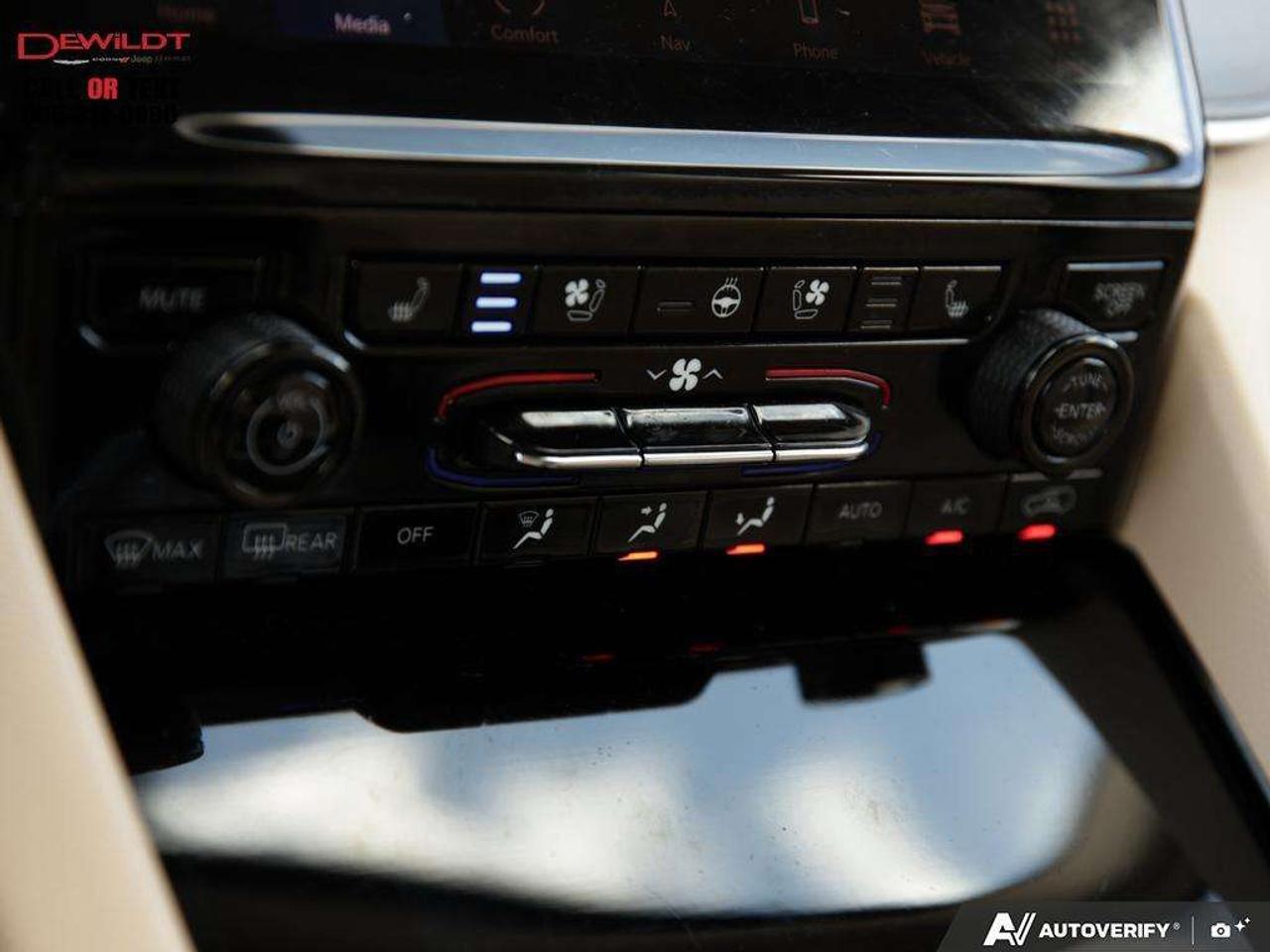 2022 Jeep Grand Cherokee LIMITED   LUXURY TECH GRP   PANO ROOF Photo