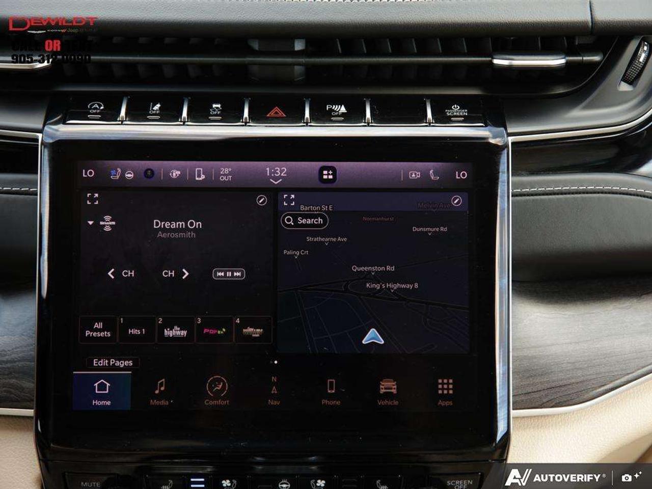 2022 Jeep Grand Cherokee LIMITED   LUXURY TECH GRP   PANO ROOF Photo