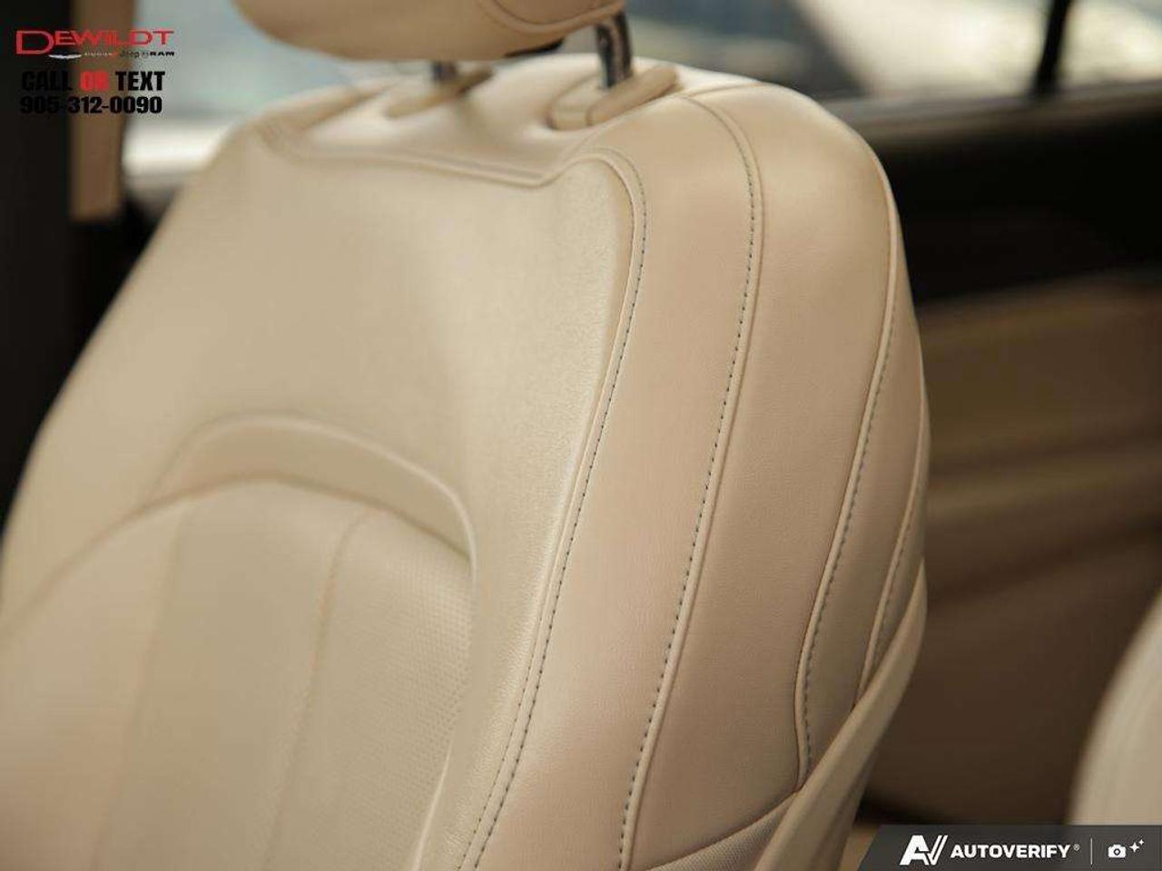 2022 Jeep Grand Cherokee LIMITED   LUXURY TECH GRP   PANO ROOF Photo
