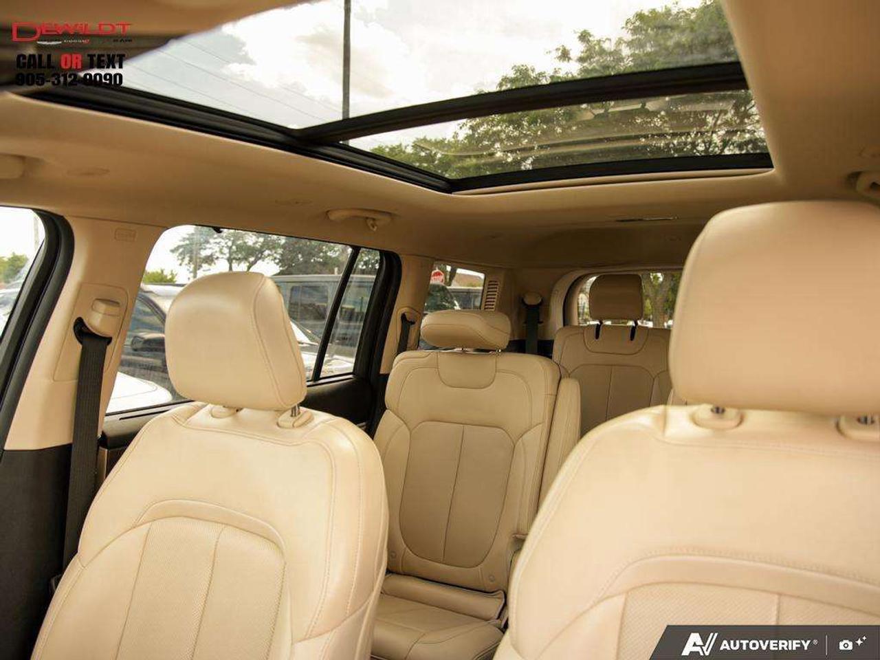 2022 Jeep Grand Cherokee LIMITED   LUXURY TECH GRP   PANO ROOF Photo