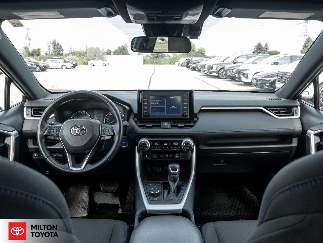 2022 Toyota RAV4 SUNROOF HEATED STEERING POWER SEAT ONE OWNER TCUV SE Photo