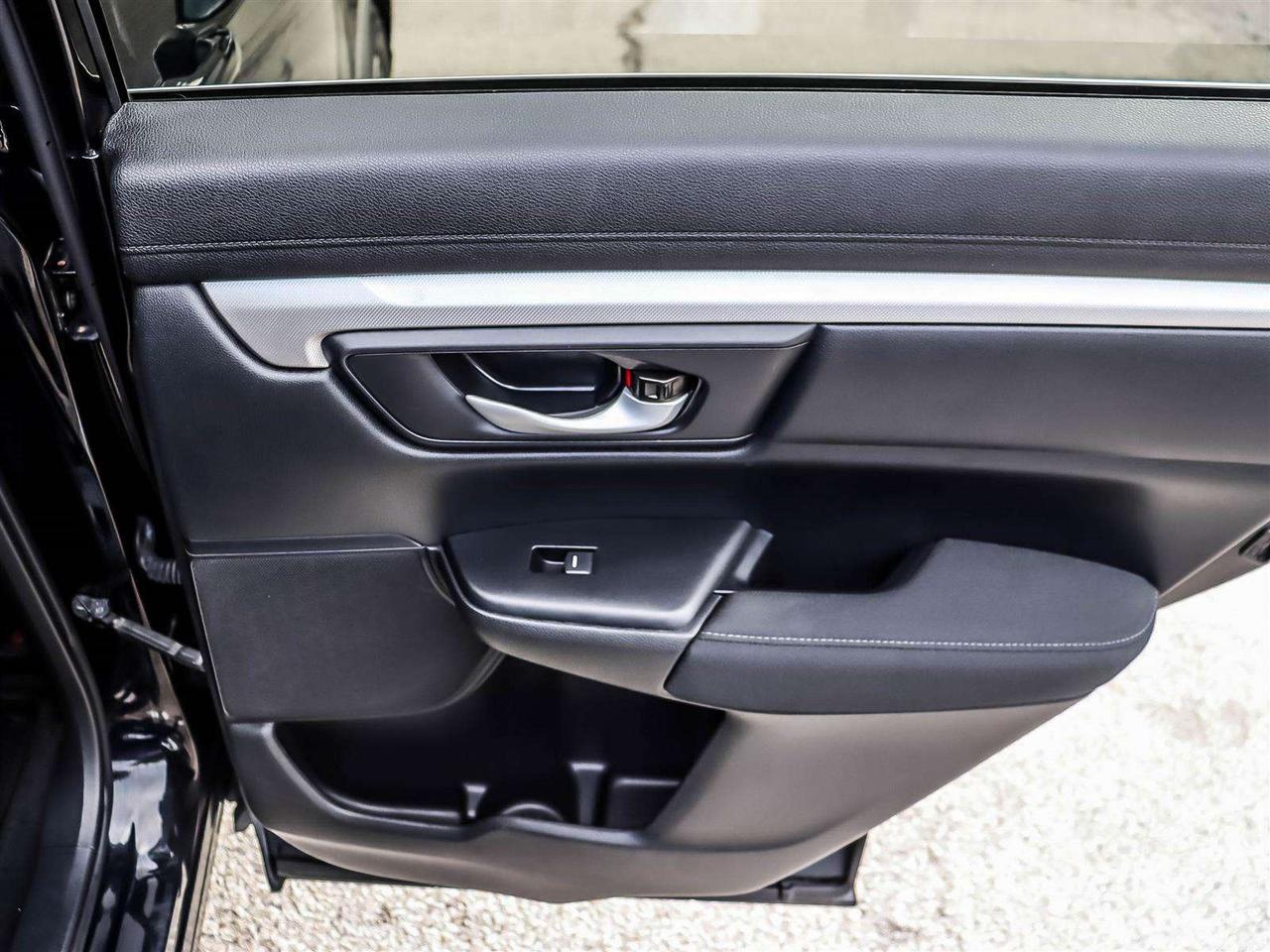 2021 Honda CR-V LX   CARPLAY   ALLOYS   RADAR CRUISE Photo