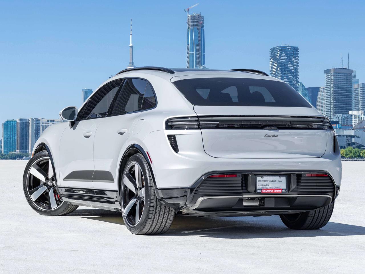 2024 Porsche Macan Electric Turbo   Incl. 2Yr Porsche Ext. Warranty Photo2