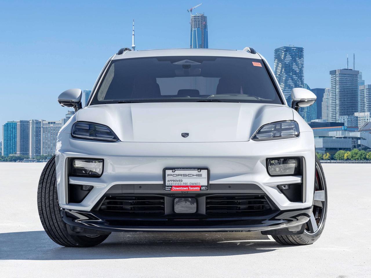 2024 Porsche Macan Electric Turbo   Incl. 2Yr Porsche Ext. Warranty Photo4