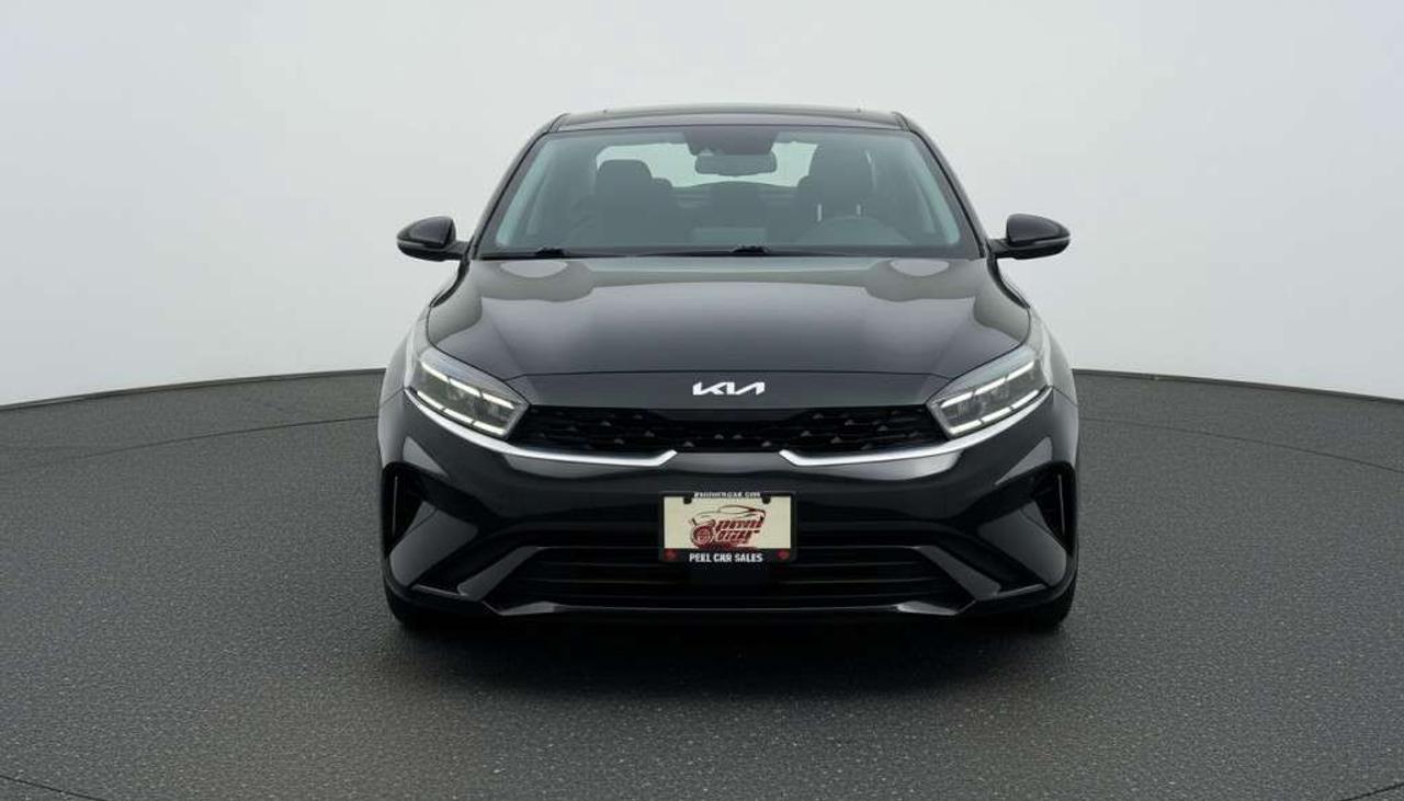 2023 Kia Forte EX + SUNROOF LEATHER SEATS NAVIGATION Photo