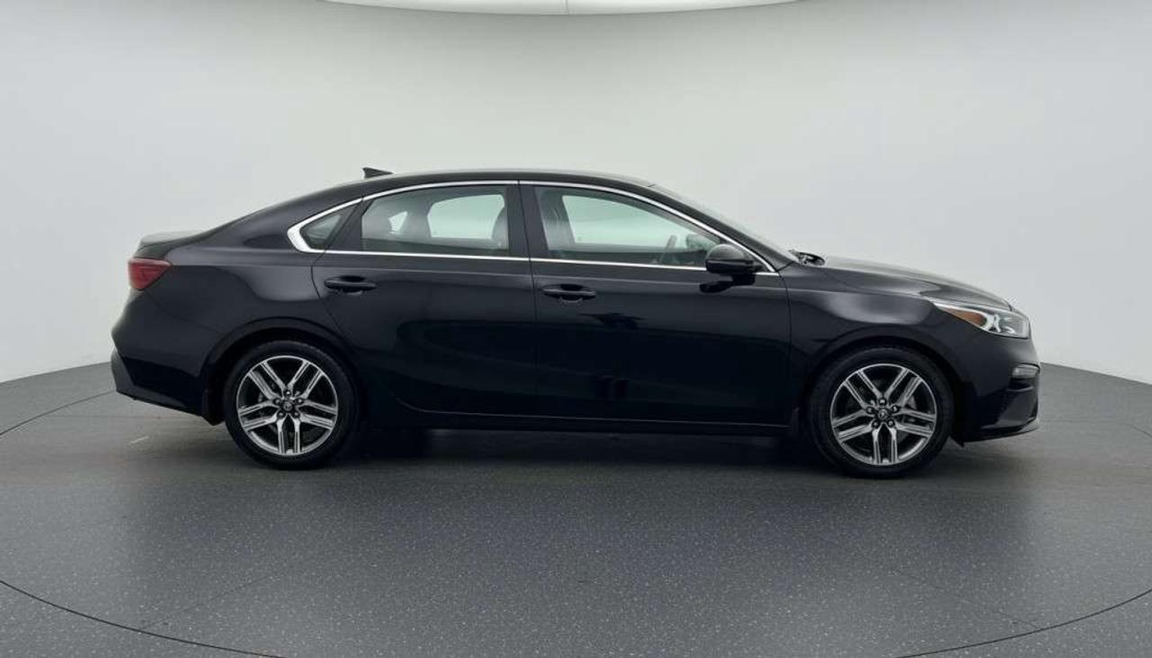 2023 Kia Forte EX + SUNROOF LEATHER SEATS NAVIGATION Photo
