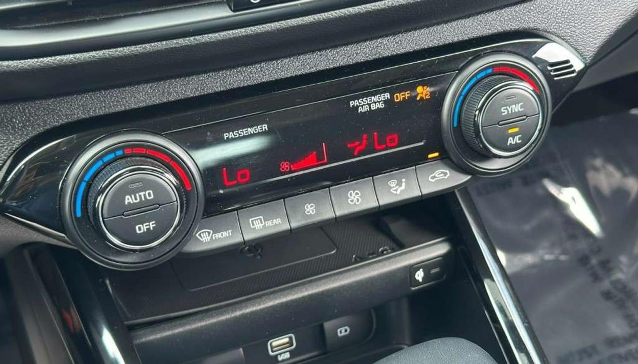 2023 Kia Forte EX + SUNROOF LEATHER SEATS NAVIGATION Photo