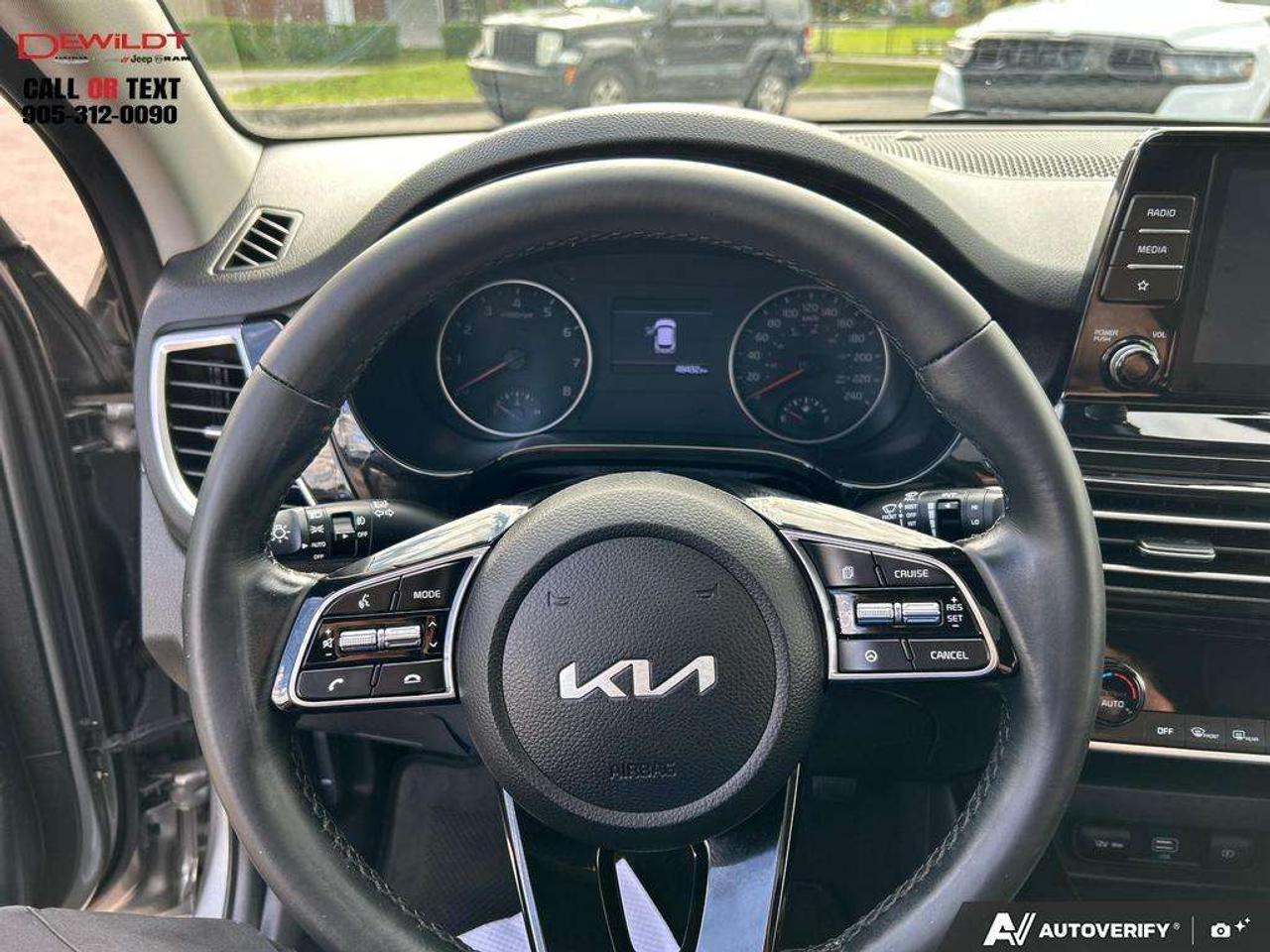2023 Kia Seltos EX   LEATHER   POWER SUNROOF Photo