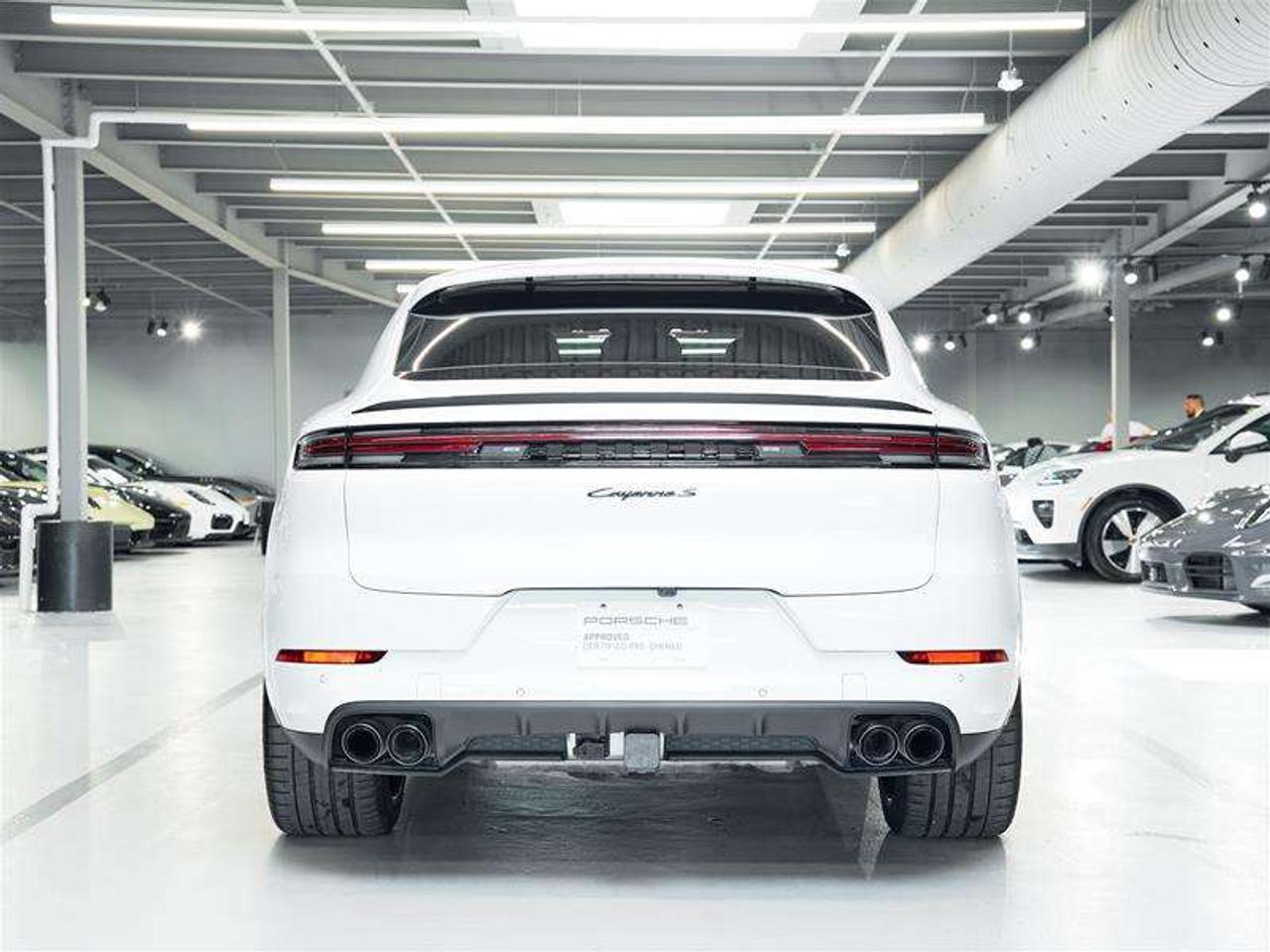 2025 Porsche Cayenne S e-Hybrid Coupe AWD Photo4