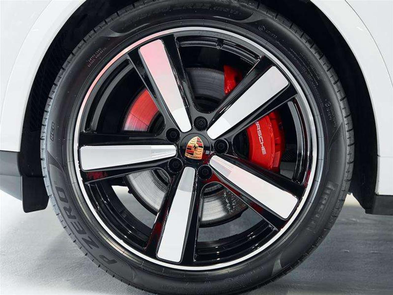 2025 Porsche Cayenne S e-Hybrid Coupe AWD Photo