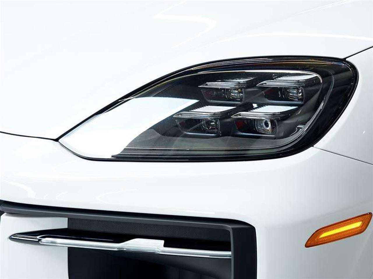 2025 Porsche Cayenne S e-Hybrid Coupe AWD Photo
