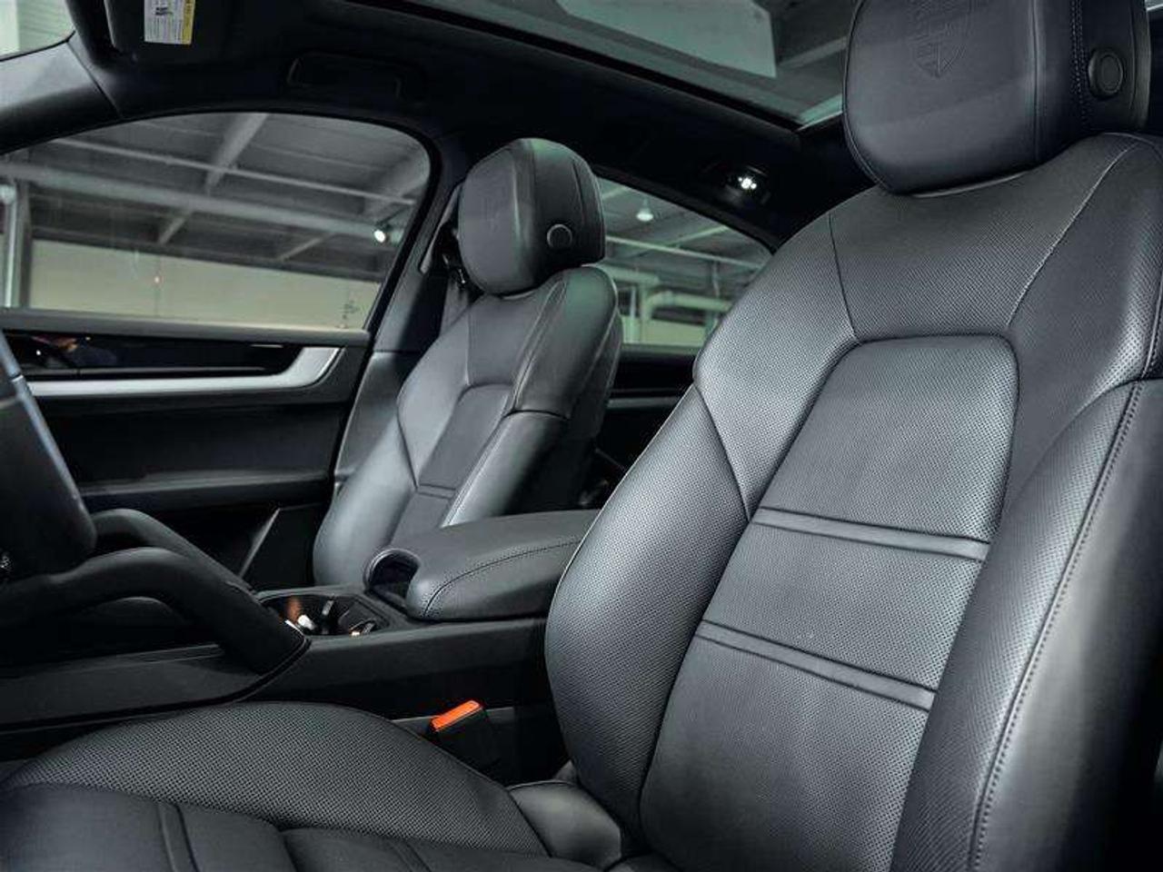 2025 Porsche Cayenne S e-Hybrid Coupe AWD Photo