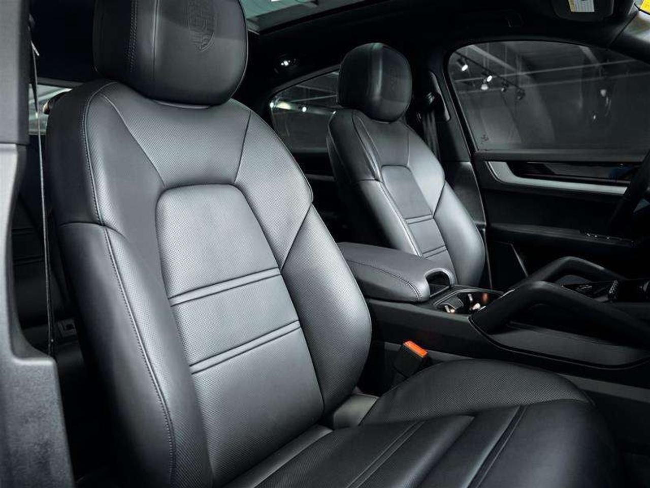 2025 Porsche Cayenne S e-Hybrid Coupe AWD Photo