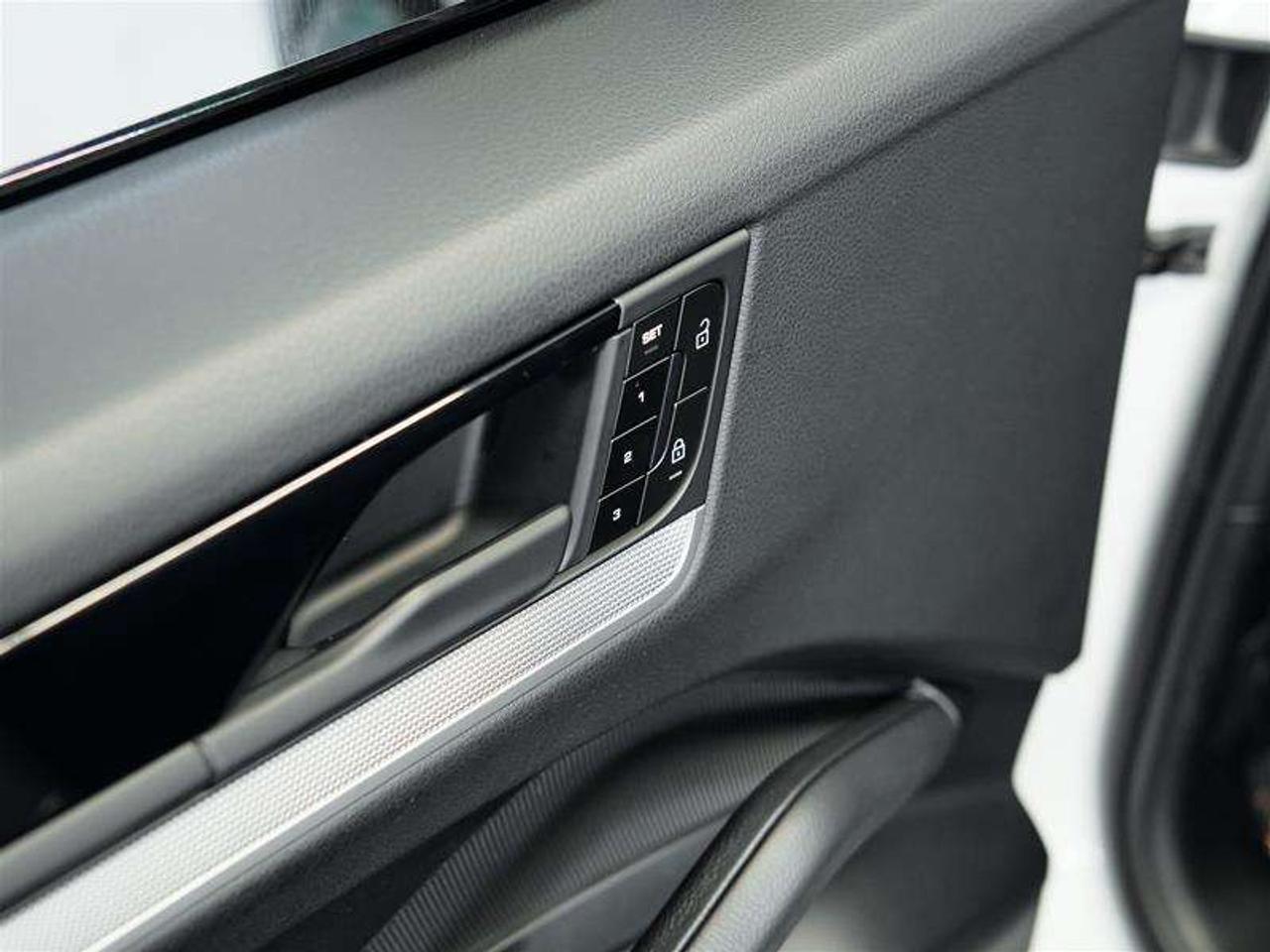 2025 Porsche Cayenne S e-Hybrid Coupe AWD Photo