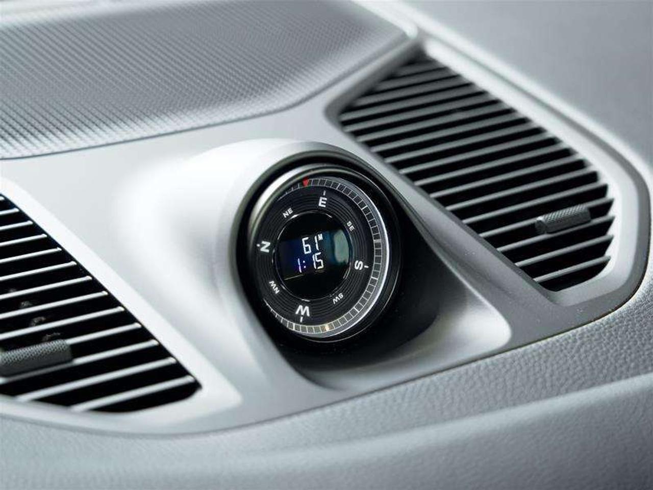 2025 Porsche Cayenne S e-Hybrid Coupe AWD Photo