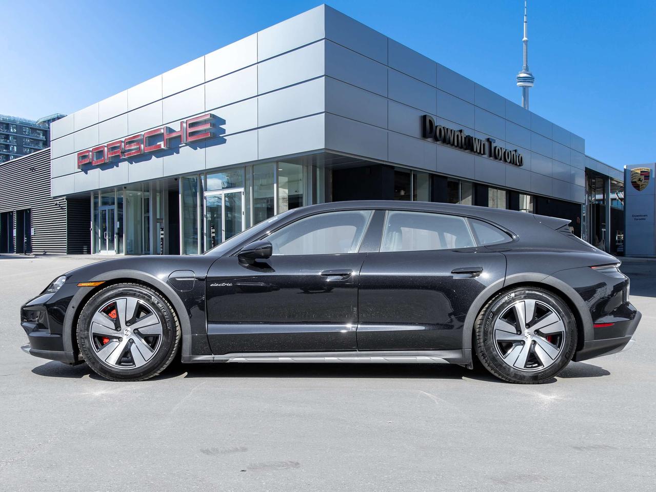 2025 Porsche Taycan 4S Cross Turismo AWD Photo