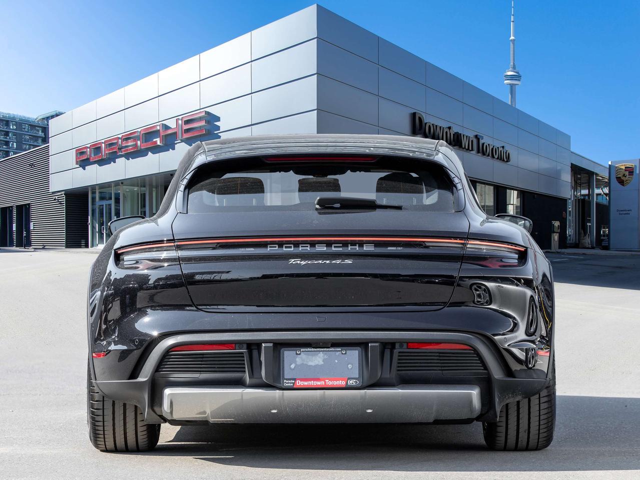 2025 Porsche Taycan 4S Cross Turismo AWD Photo