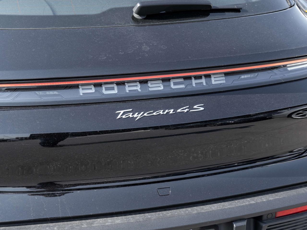 2025 Porsche Taycan 4S Cross Turismo AWD Photo