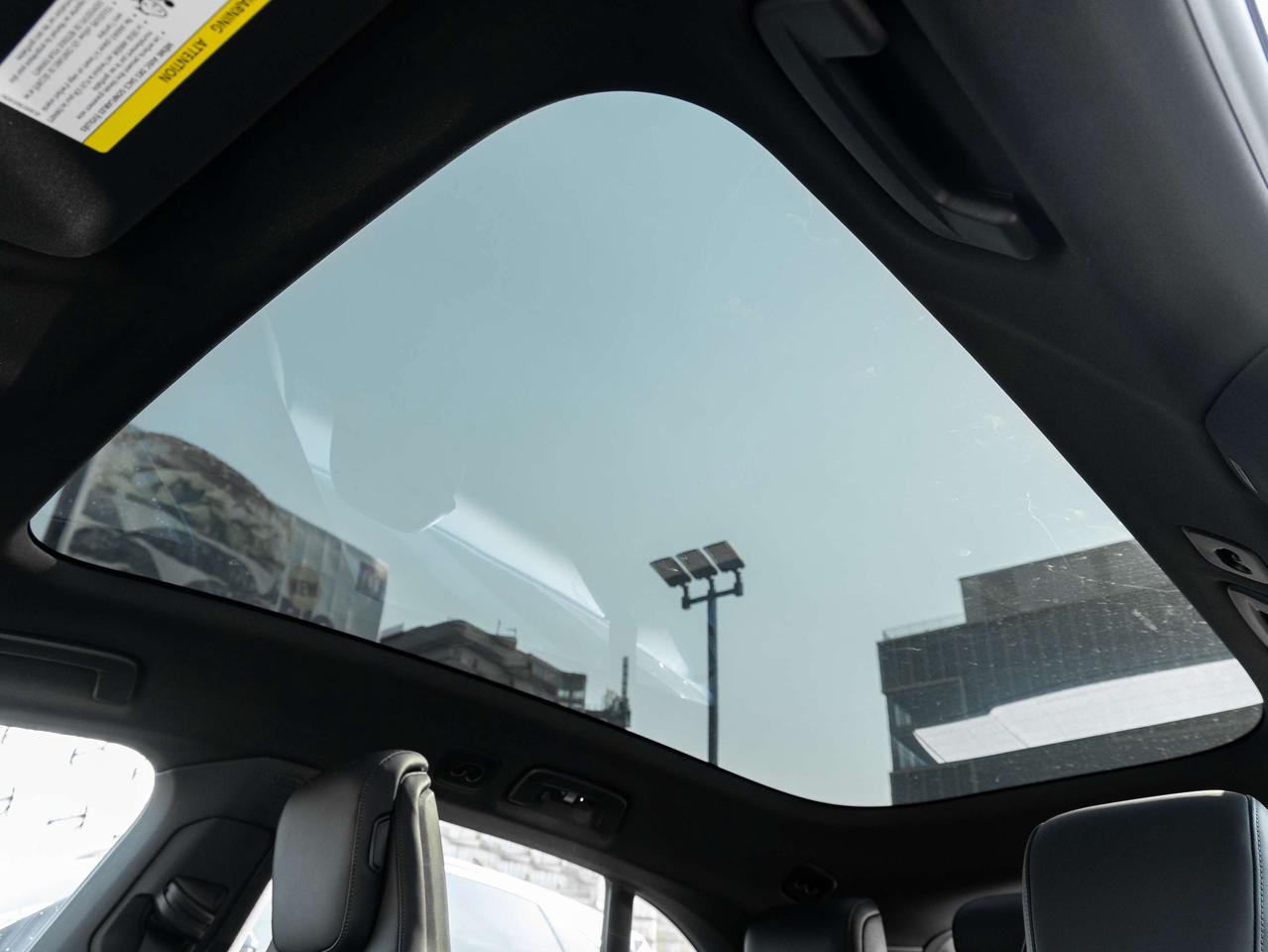 2025 Porsche Taycan 4S Cross Turismo AWD Photo