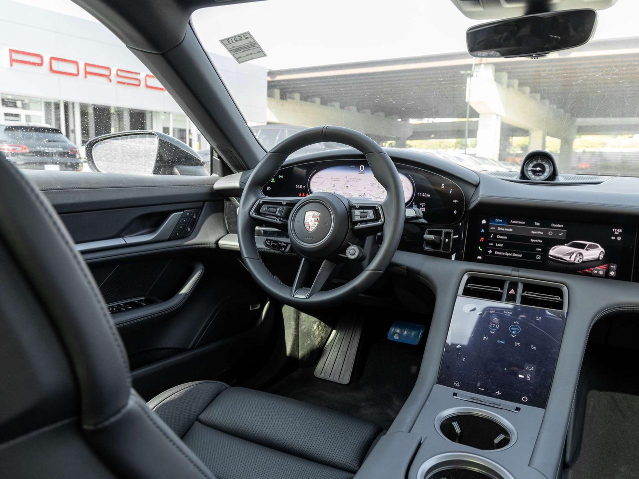 2025 Porsche Taycan 4S Cross Turismo AWD Photo