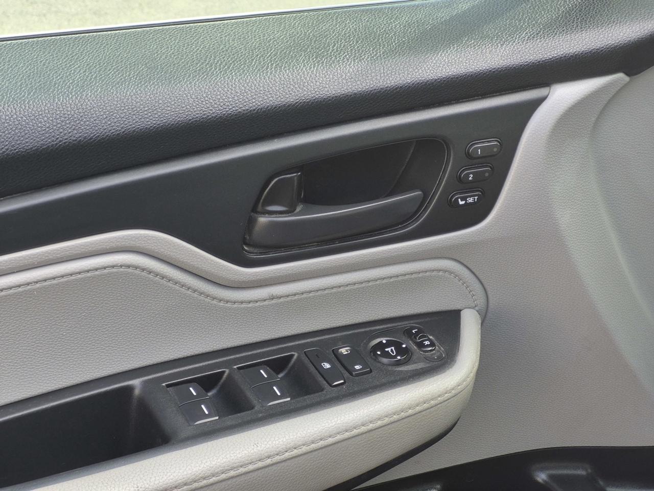 2019 Honda Odyssey EX-L WITH RES Photo