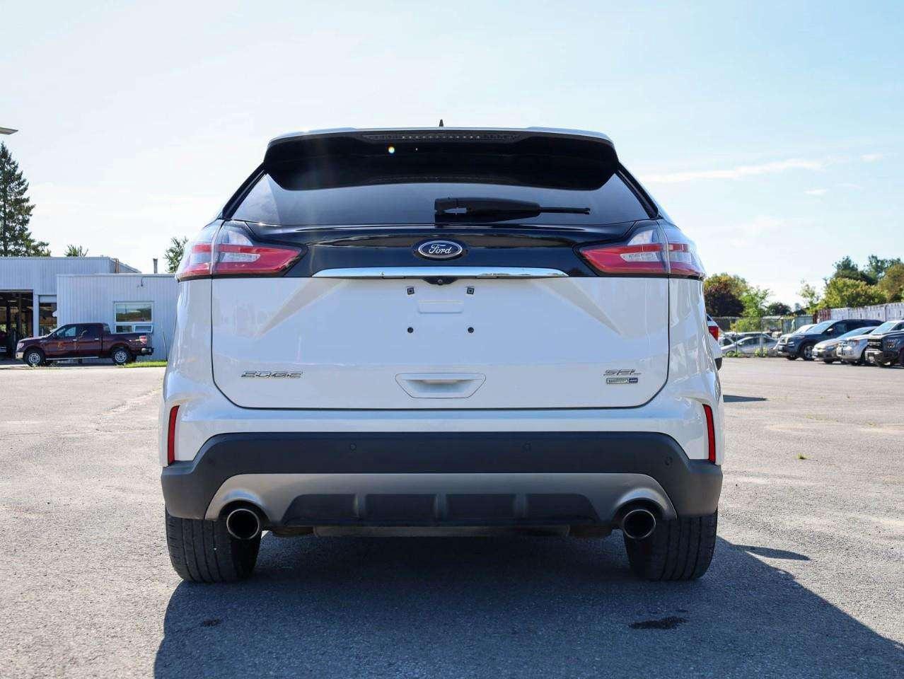 2020 Ford Edge SEL Photo