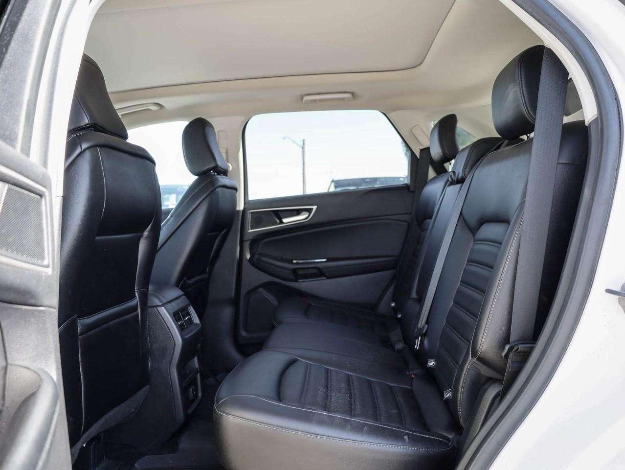 2020 Ford Edge SEL Photo