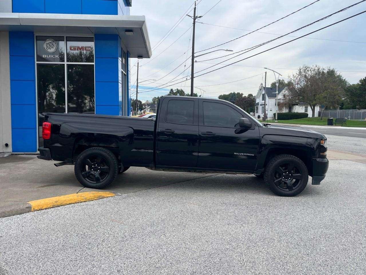 2017 Chevrolet Silverado 1500 Custom LOW KM LOCAL TRADE Photo
