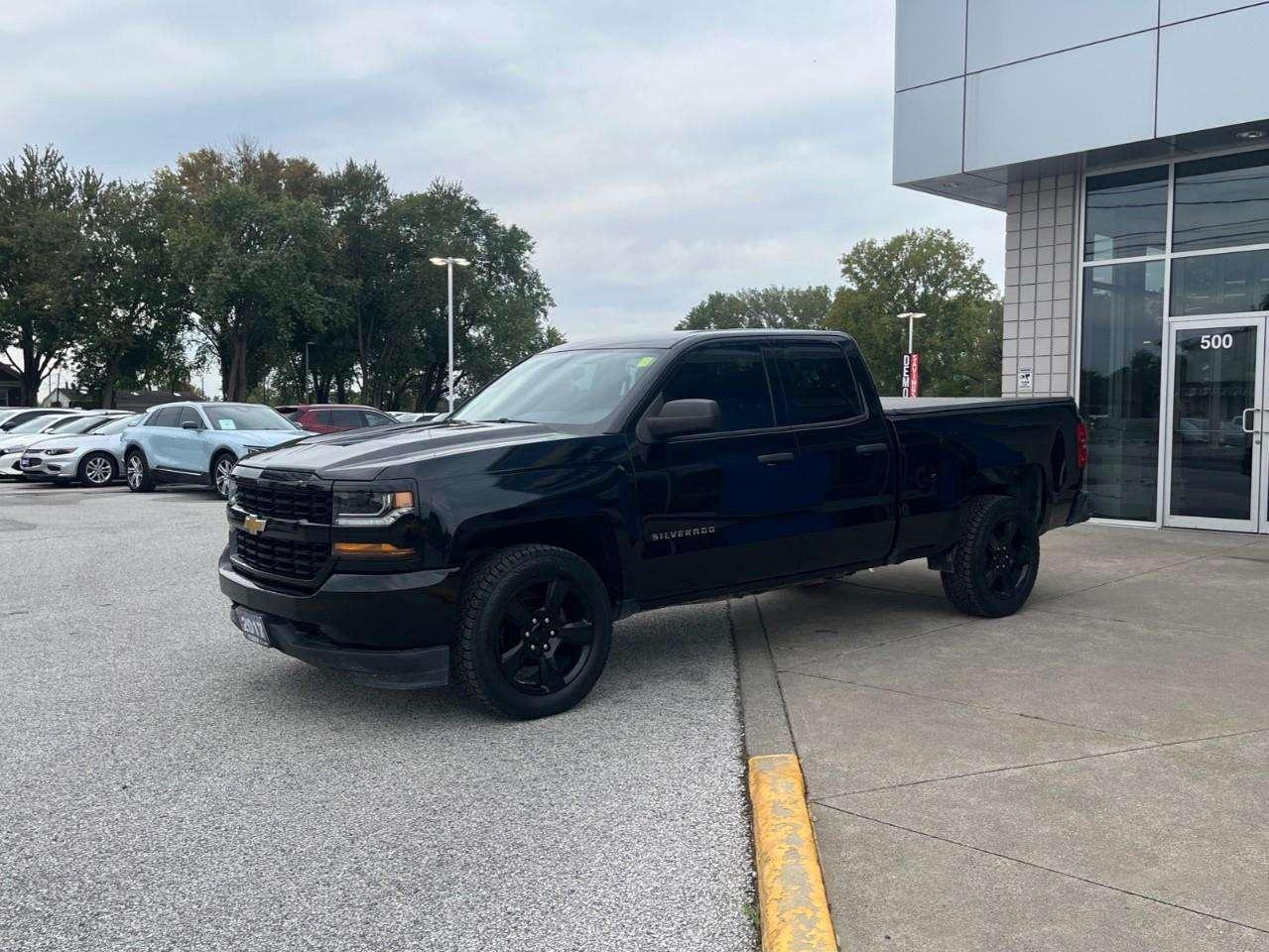 2017 Chevrolet Silverado 1500 Custom LOW KM LOCAL TRADE Photo