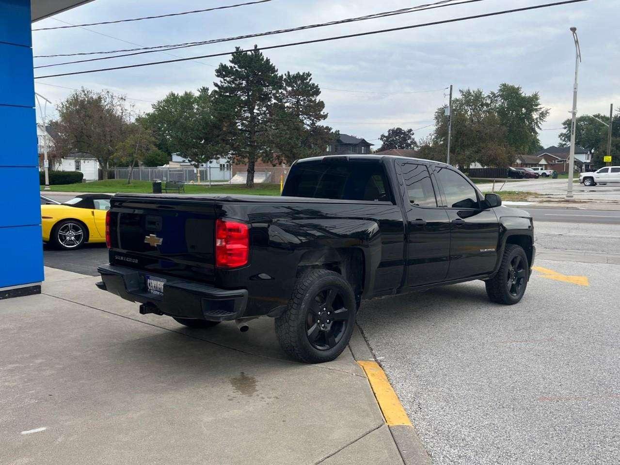 2017 Chevrolet Silverado 1500 Custom LOW KM LOCAL TRADE Photo